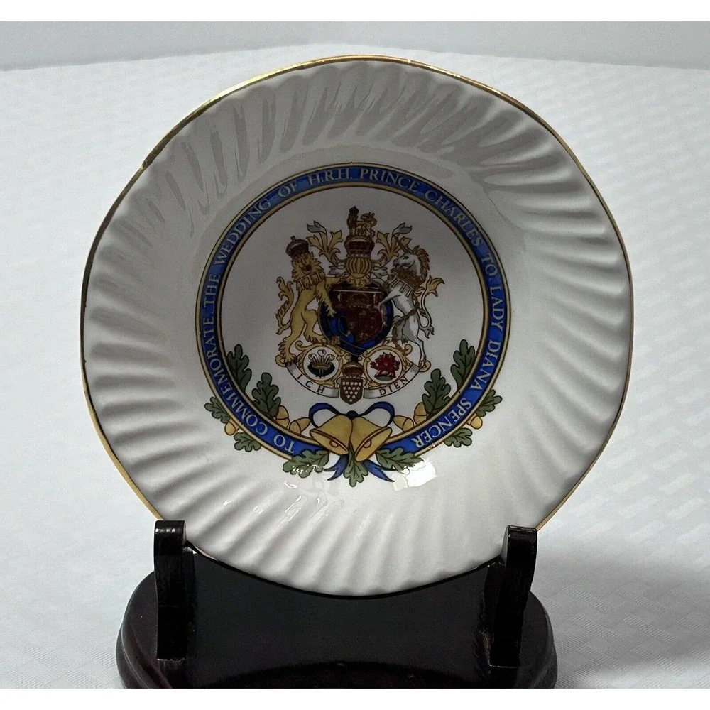 Prince Charles Princess Diana July 1981 Royal Wedding Elizabethan 4-3/4